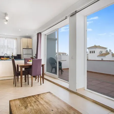 Duquesa Harbour Club Aparthotel 4*