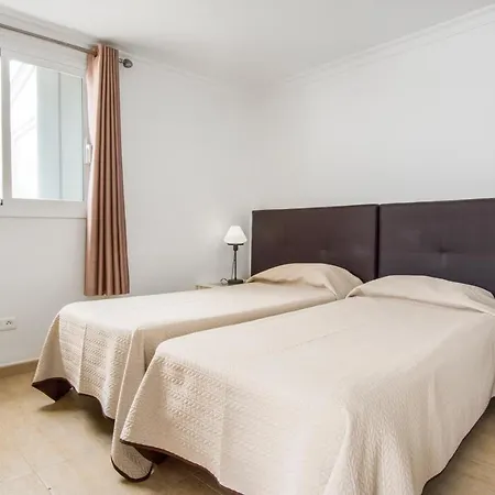 Aparthotel Duquesa Harbour Club